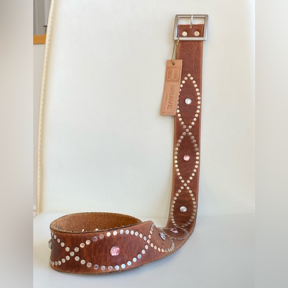 🇨🇦 BRAVE Leather - Cognac Raw Washed - Matte Silver Buckle and Rivets - Picture 9 of 15